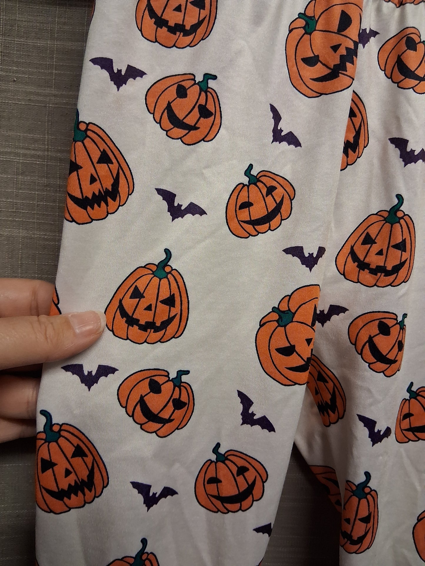 Shein Boys Halloween Pumpkin White Joggers Age 18-24 Months