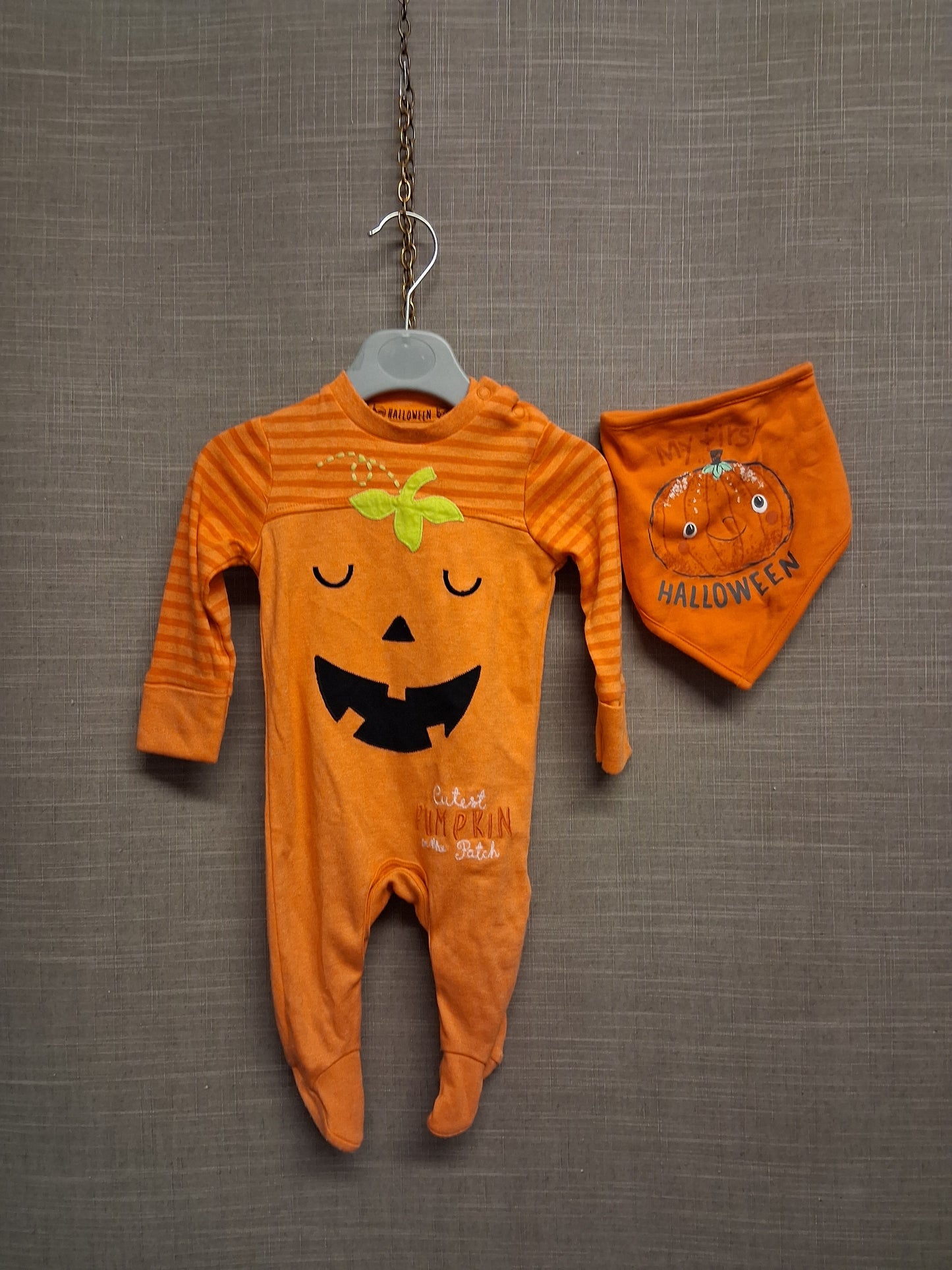F&F Halloween Orange Pumpkin Sleepsuit Romper with Bib Age 0-3 Months