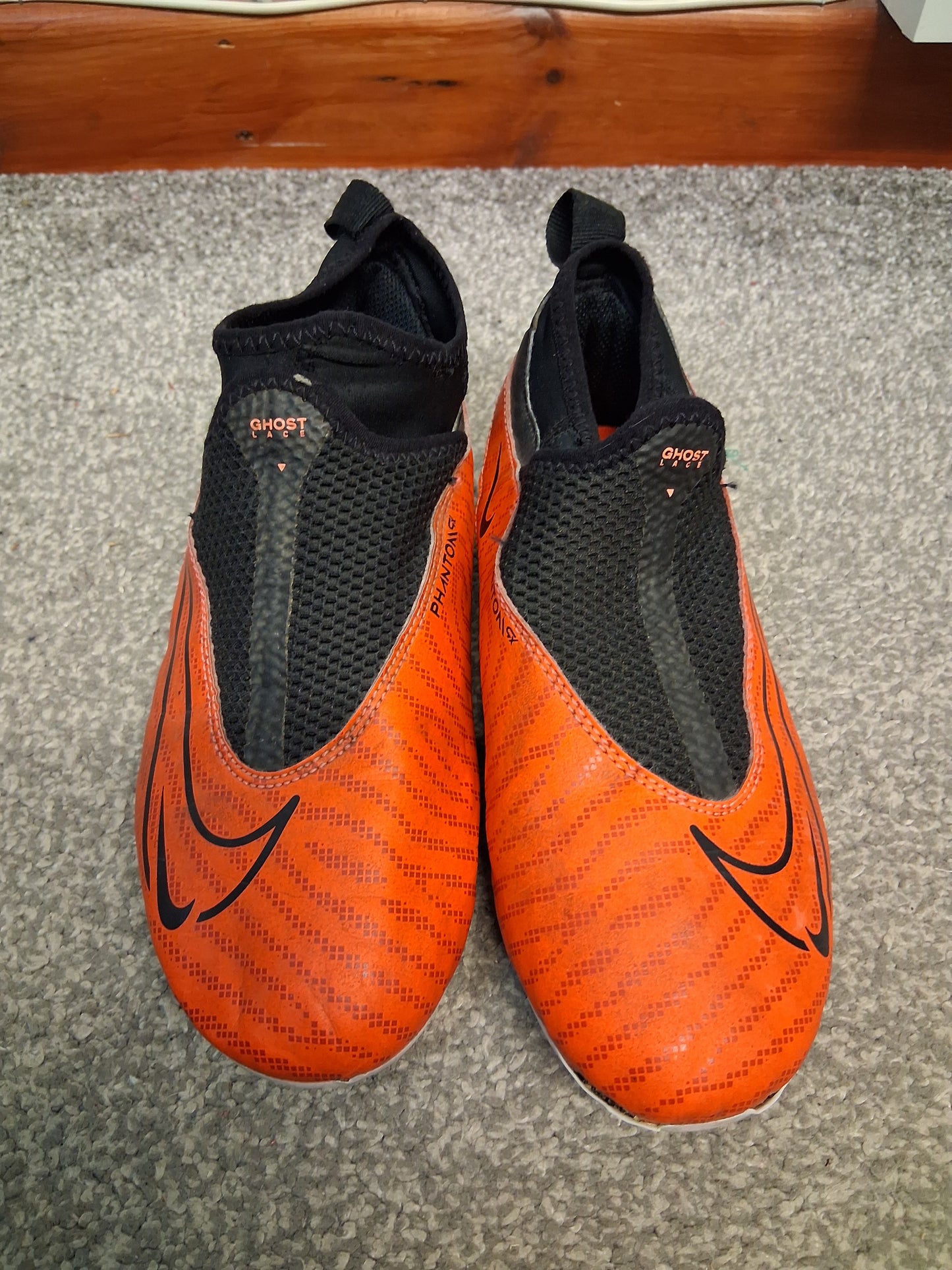 Nike Phantoms AstroTurf Football Boots Size Junior 3 Orange & Black