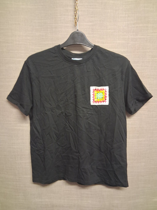 Primark Girls Black Short Sleeve T-Shirt Crochet Pocket Age 13-14 Years