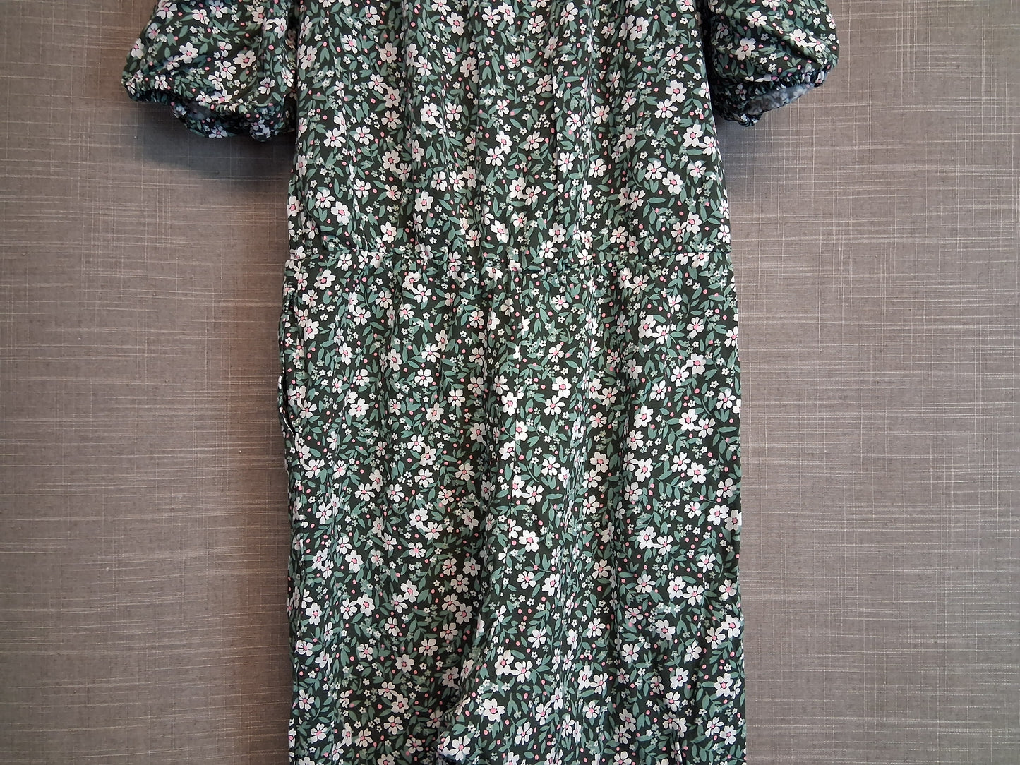 H&M Girls Green Floral Short Sleeve Jumpsuit Age 6-7 Years New