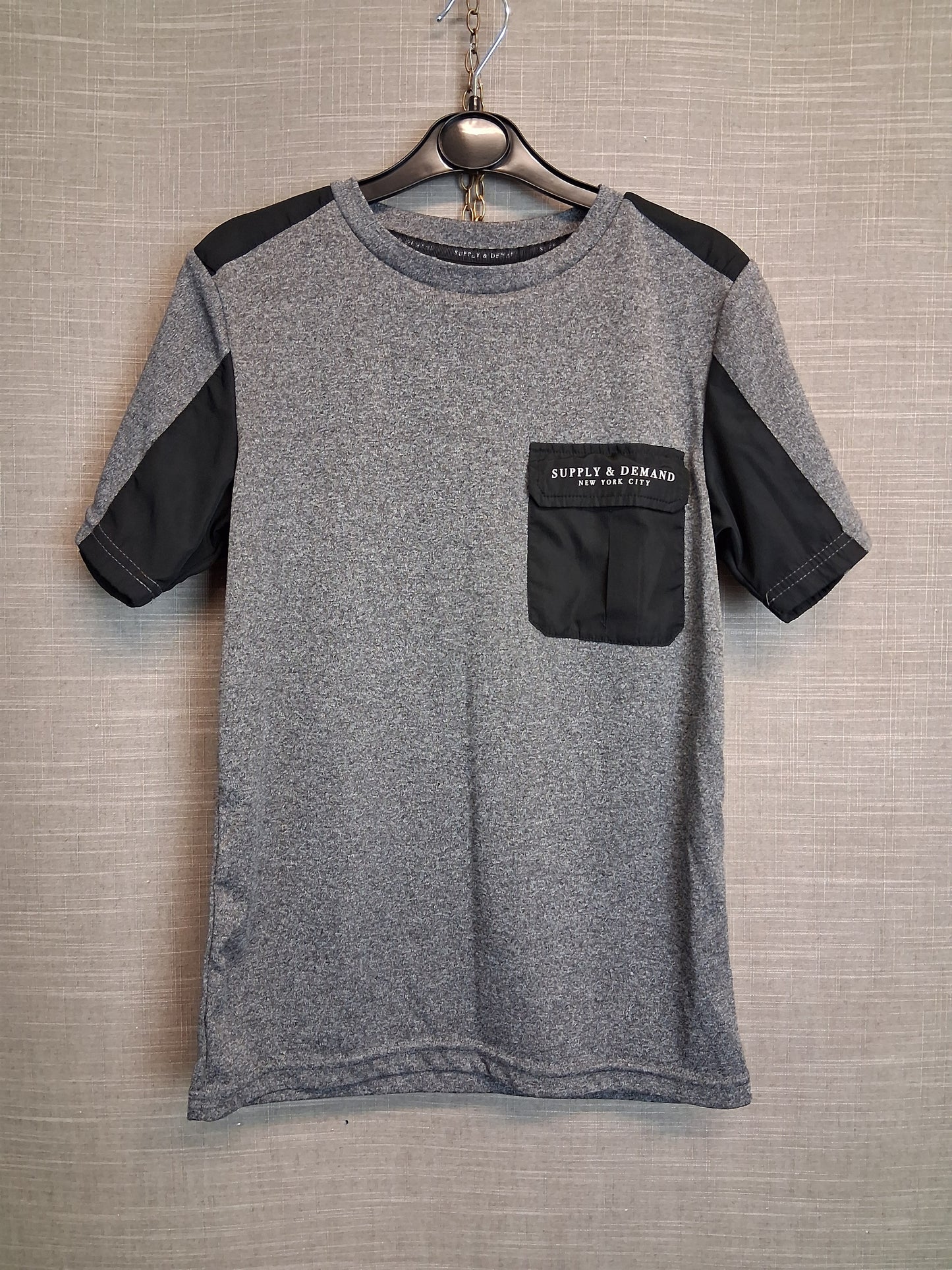 Supply and Demand Boys Grey Black T-Shirt Short Sleeve Age 8-9 Years