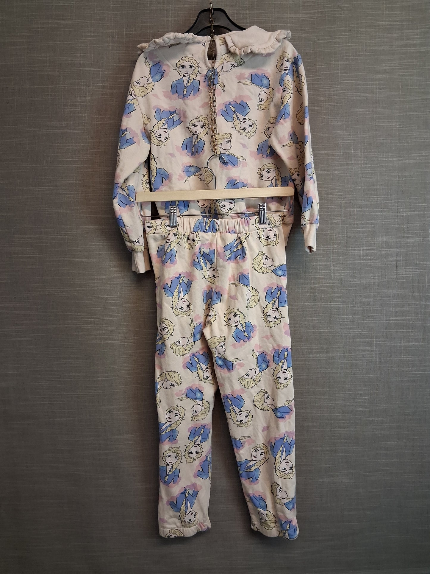 Disney Frozen Girls 2 Piece Outfit Sweater and Joggers Age 8-9 years