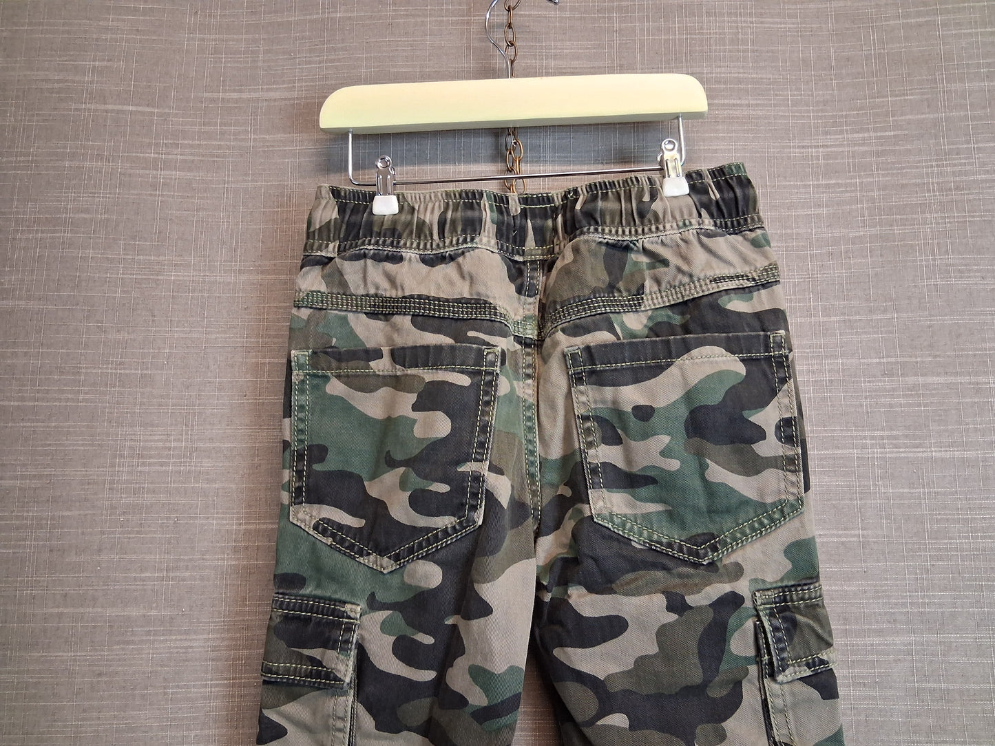 F&F Boys Green Camoflague Cargo Trousers Age 6-7 Years