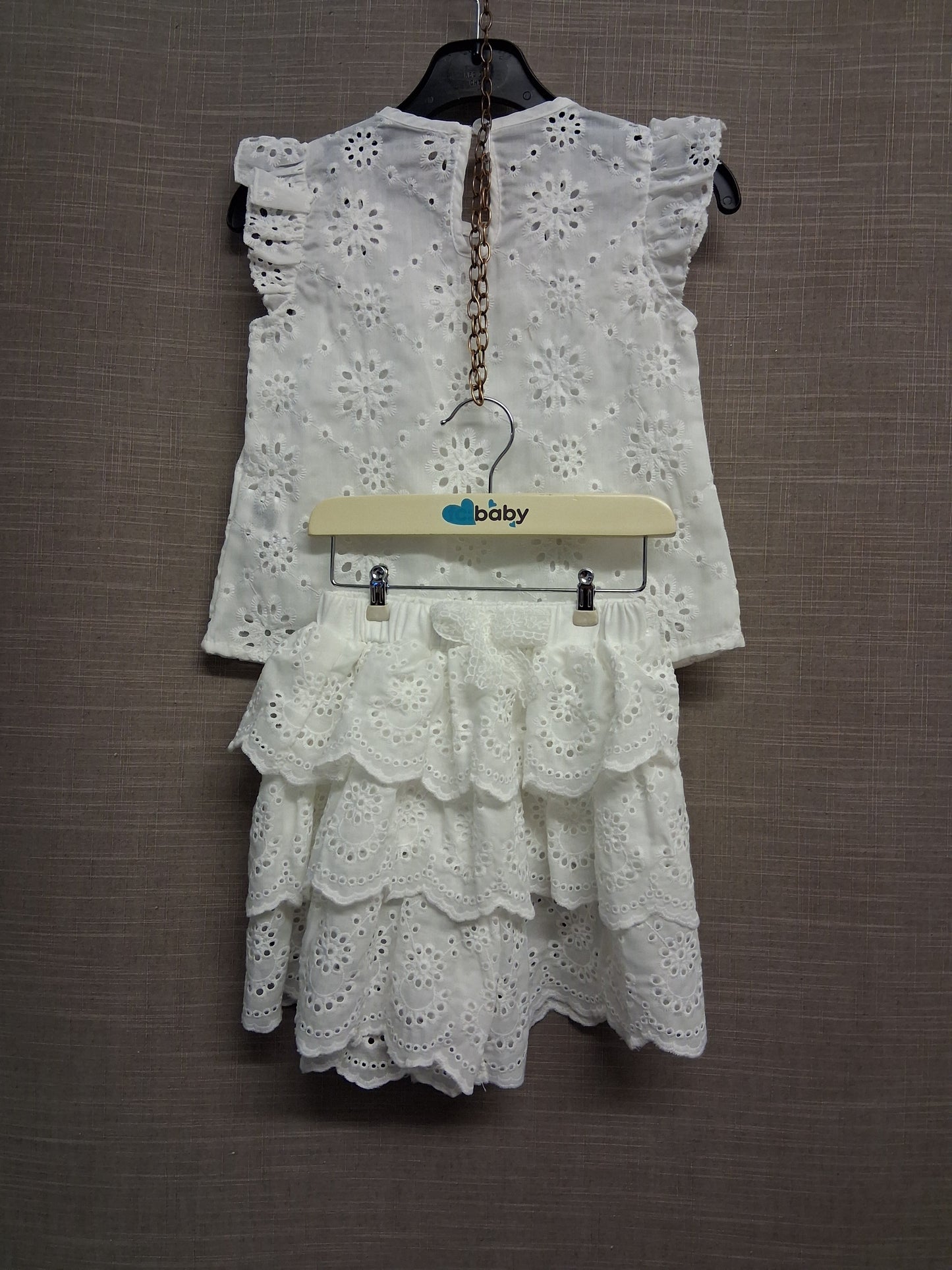 Shein Girls 2 Piece Outfit Cap Sleeve Top & RaRa Shorts White Brodiere Anglaise Age 4 Years