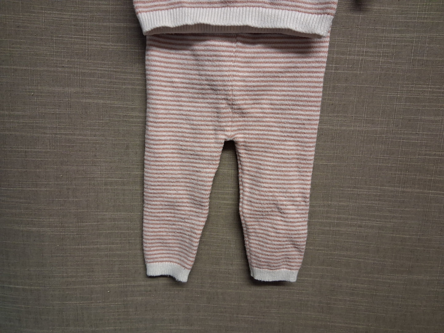 Marks & Spencer Peter Rabbit "Flopsy" 2 Piece Knitted Outfit Age 9-12 Months