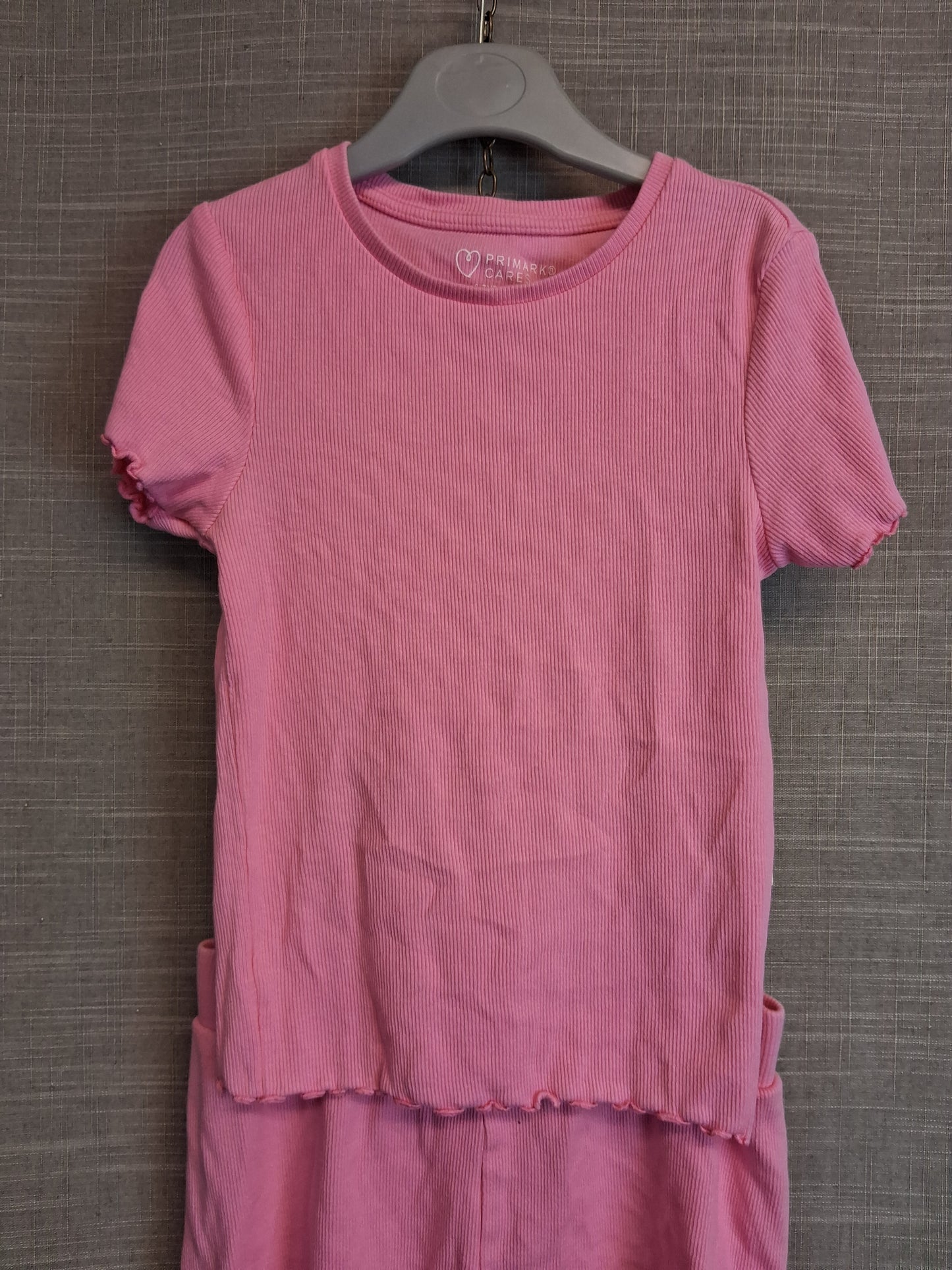 Primark 2 Piece Outfit Pink T-Shirt and Shorts Age 6-7 Years