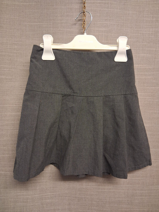 Marks and Spencer Girls Grey School Skirt Age 6-7 Years