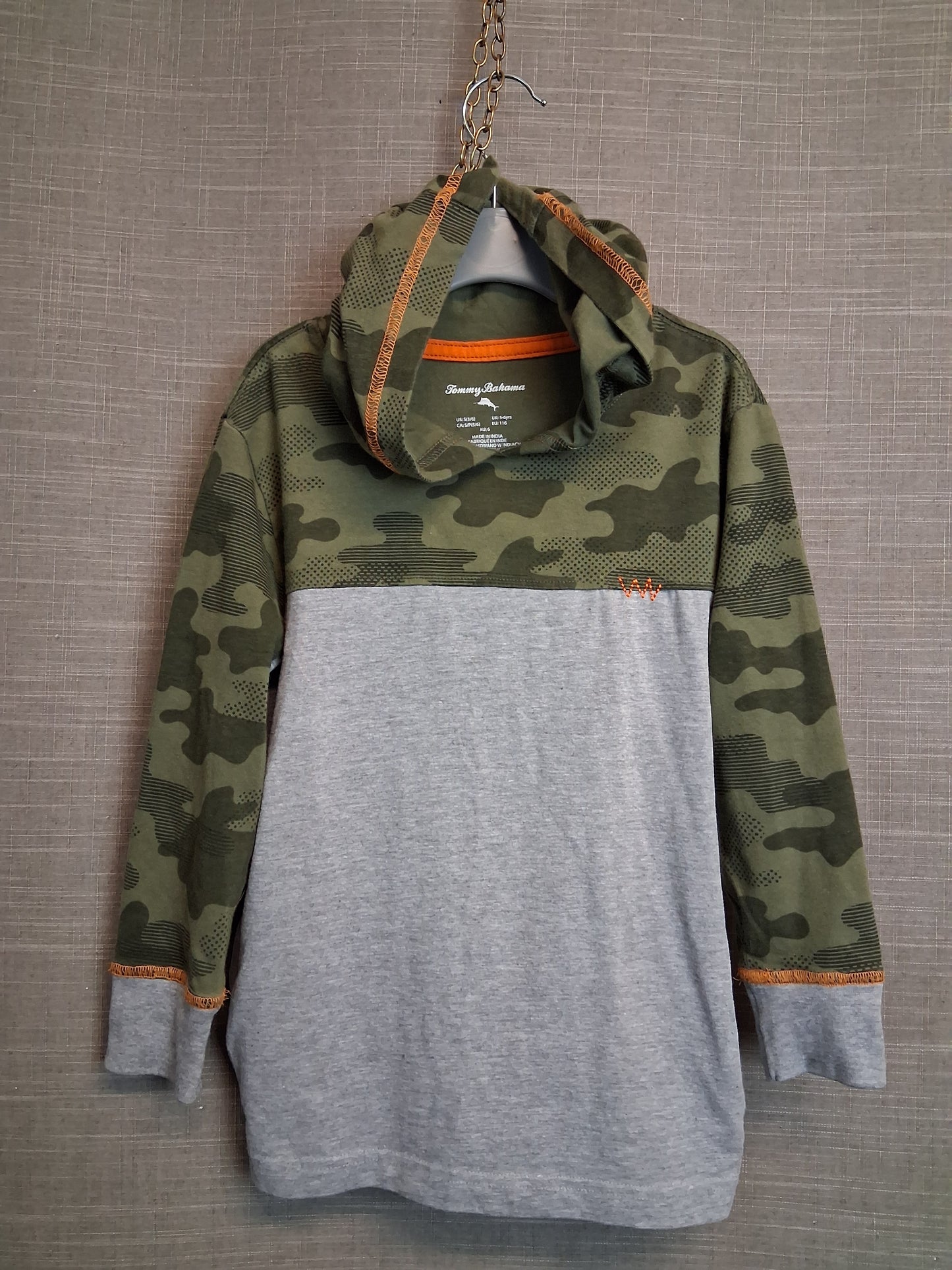 Tommy Bahamas Boys Long Sleeve T-Shirt With Hood Age 5-6 Years Camouflage