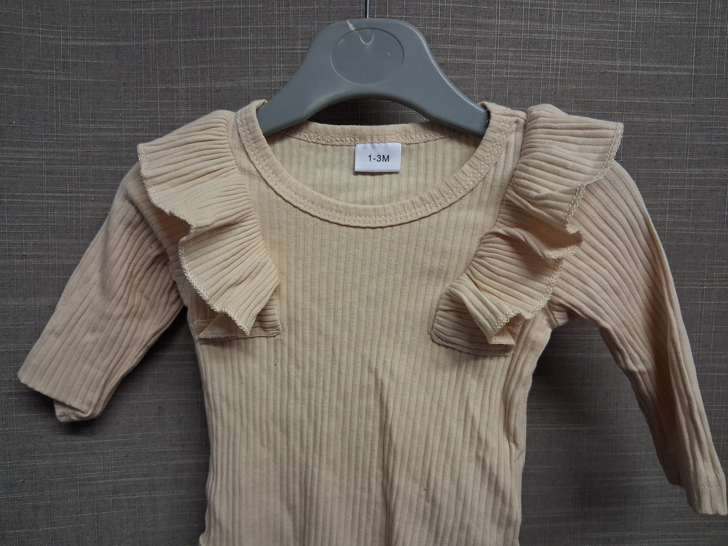 Shein Girls Bodysuit Beige Frill Long Sleeve Age 1-3 Months