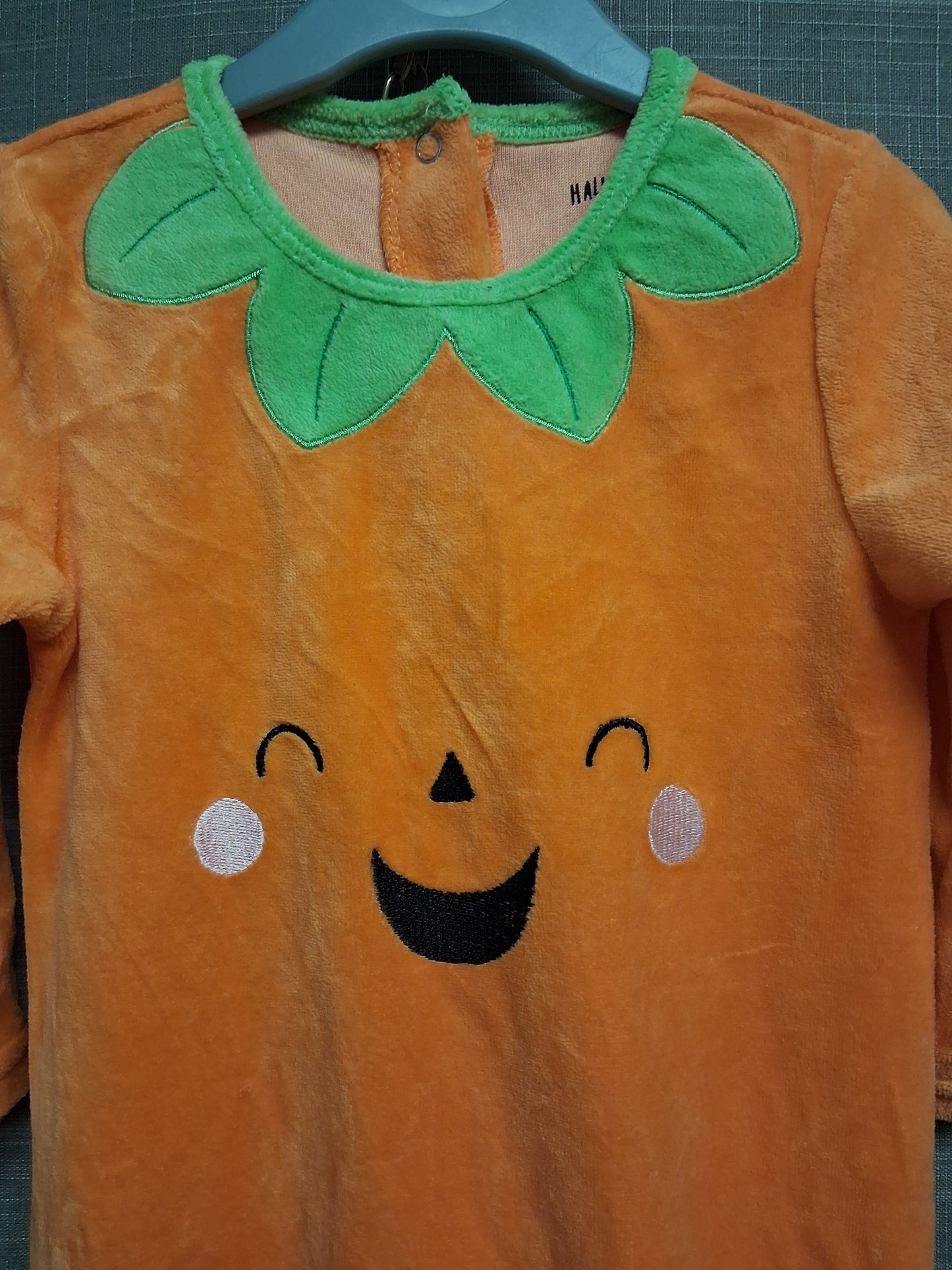 Hallowscream Baby Unisex Pumpkin Sleepsuit Romper Velour Age 12-18 Months