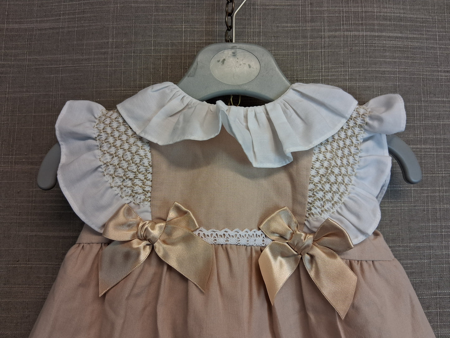 Girls 2 Piece Outfit Dress and matching Pants Age 0-3 Months Beige