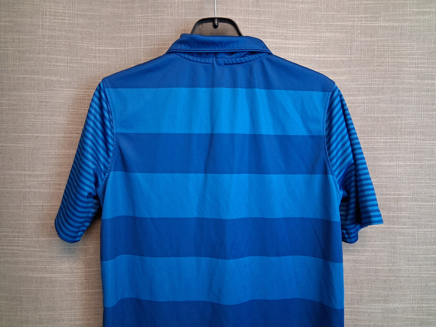 Nike Boys Golfing T-Shirt Blue Striped Short Sleeve Age 10-12 Years