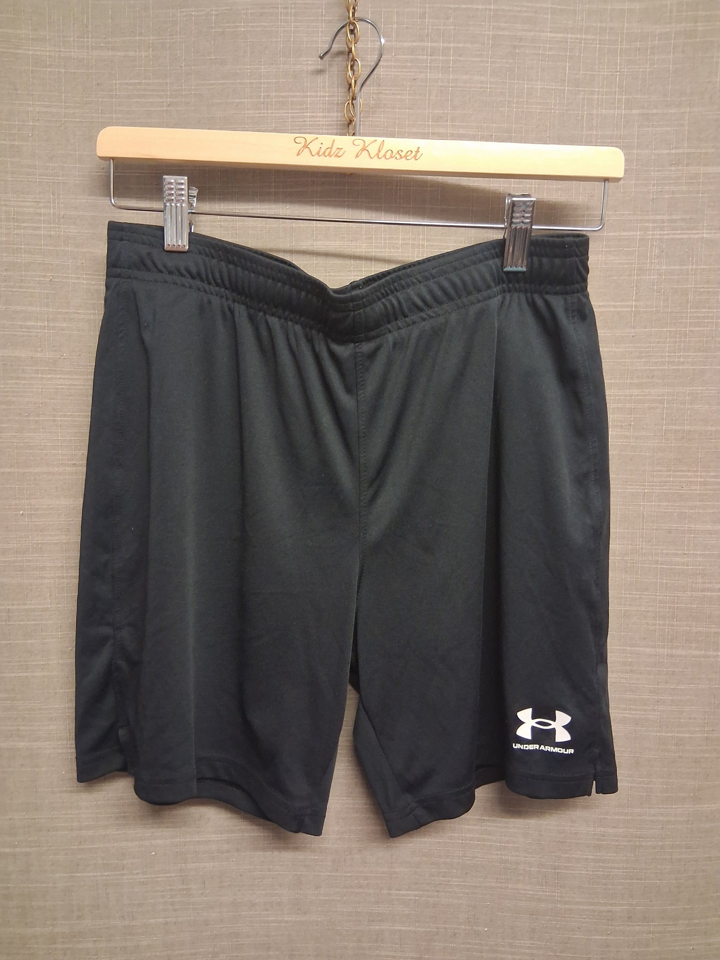 Under Armour Black Lightweight Shorts Age 13-15 Youth XL
