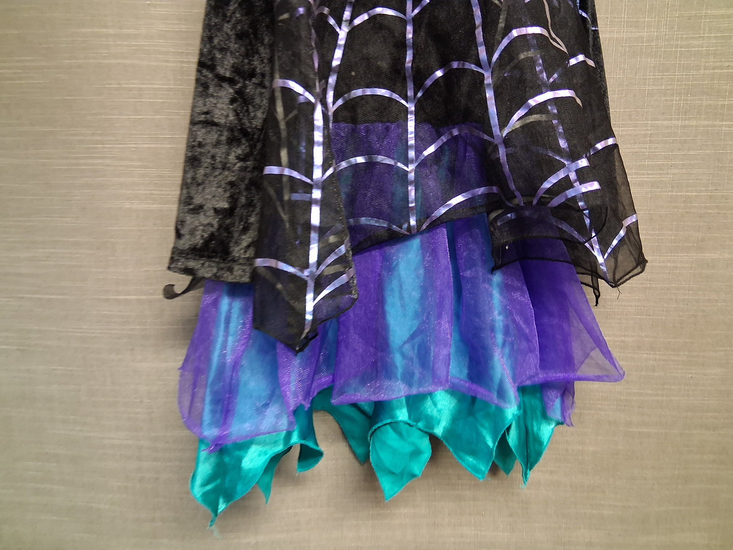 TU Girls Halloween Witches Costume with Cape Age 3-4 Years