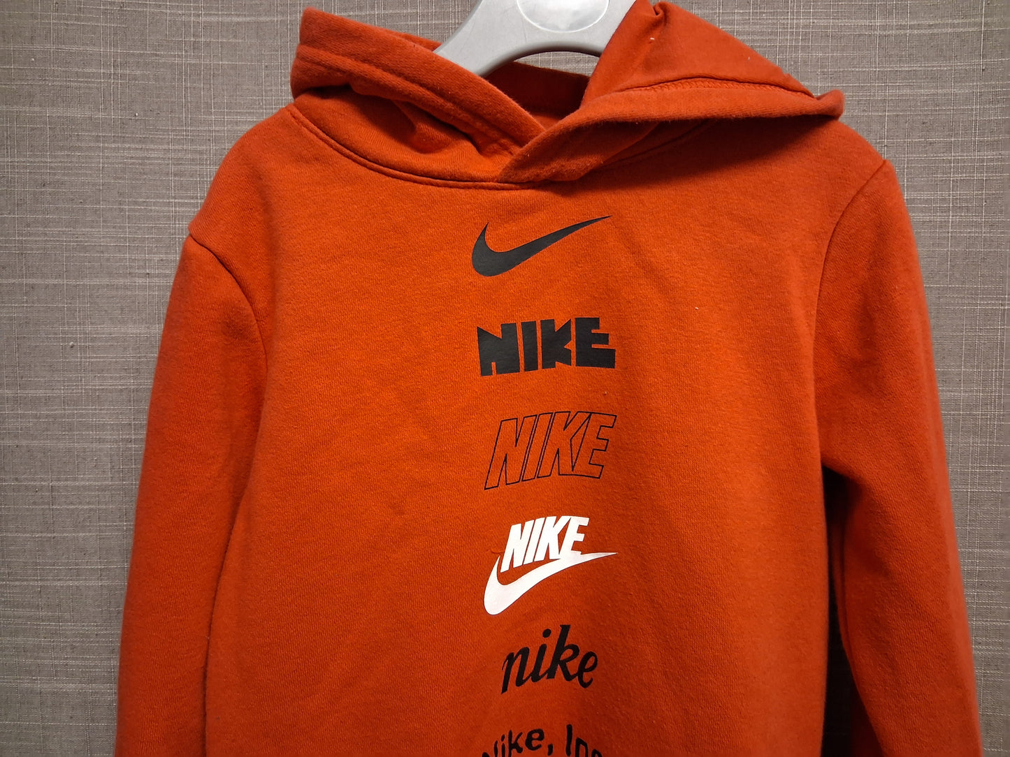 Nike Boys Red Hoodie Spellout Jersey Long Sleeve Age 5-6 Years