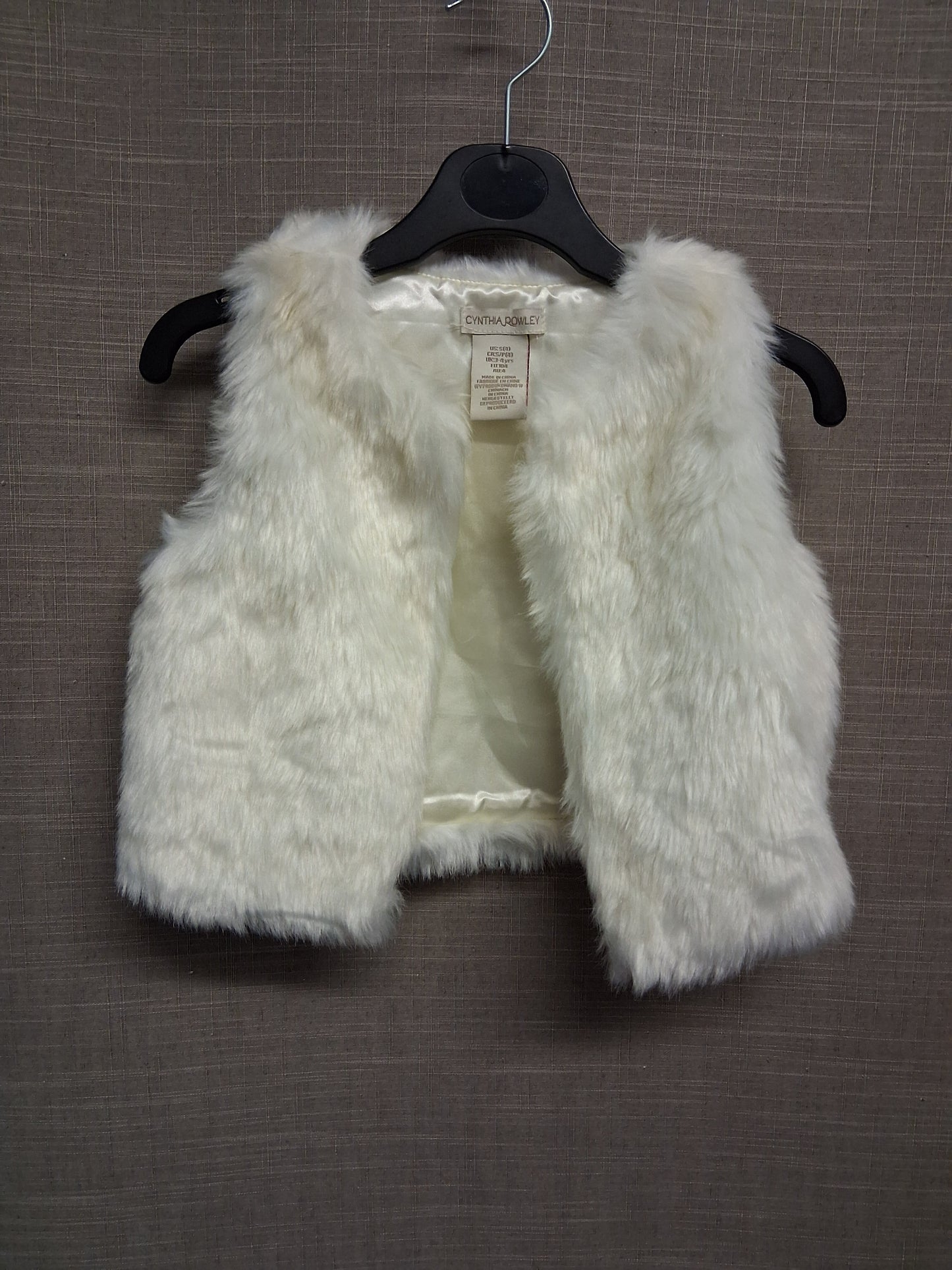Cynthia Rowley Girls Faux Fur Bodywarmer Gilet Cream Age 3-4 Years