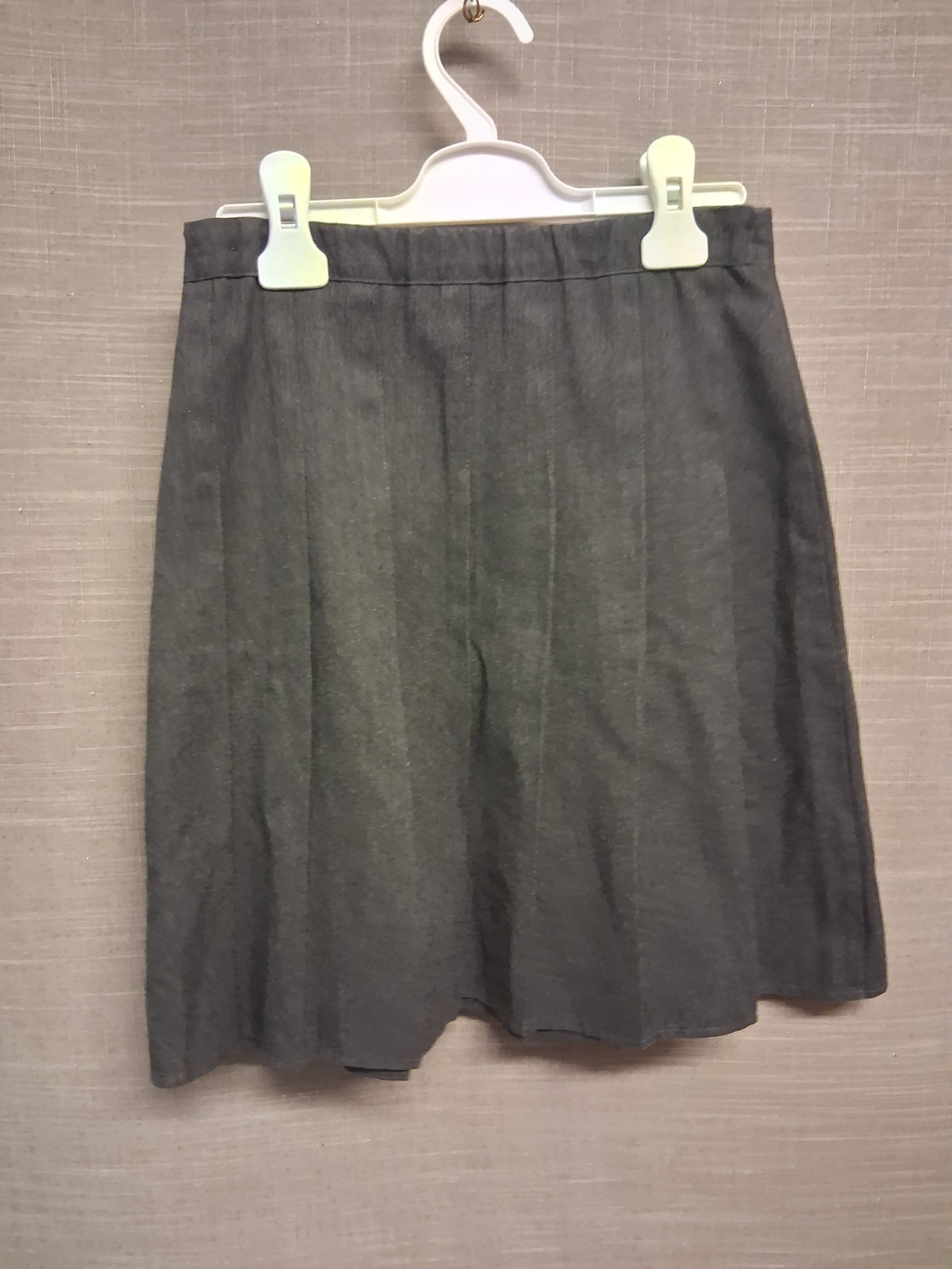 George Girls Grey Box Pleat School Skirt Age 9-10 Years