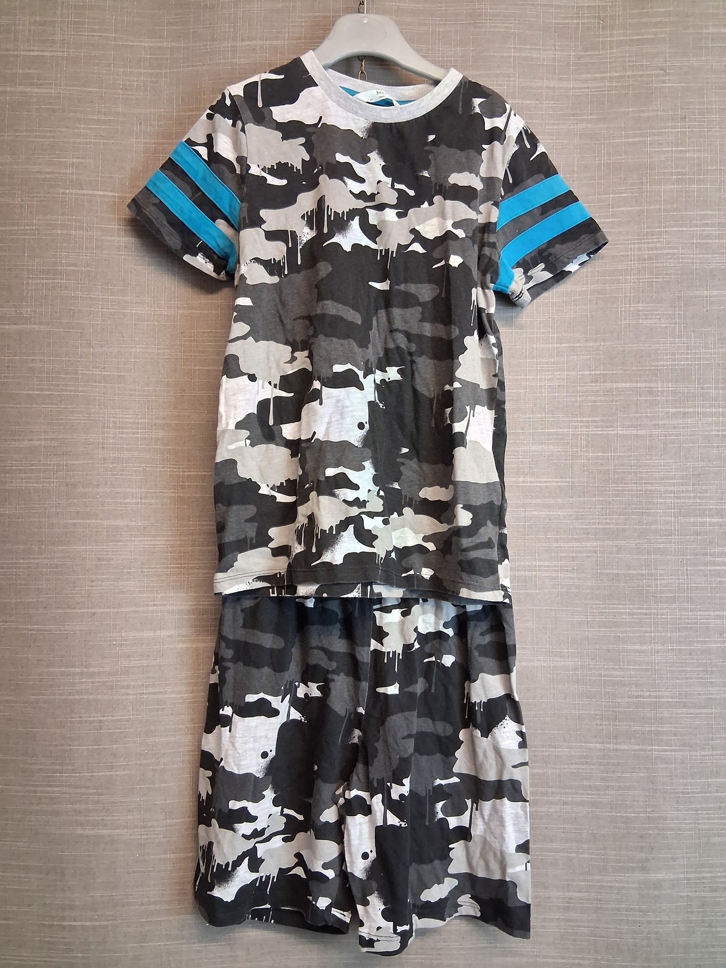 Marks and Spencer Pyjamas PJs 2 Piece Set Grey Camouflage T-Shirt Shorts Age 7-8 Years