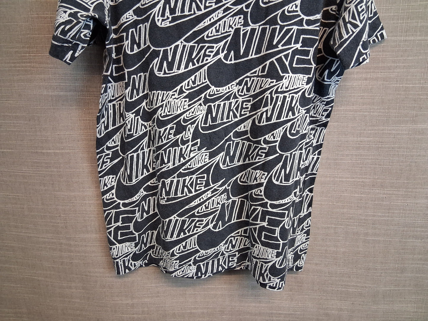 Nike Boys Spellout T-Shirt Age 11-12 Years Black & White