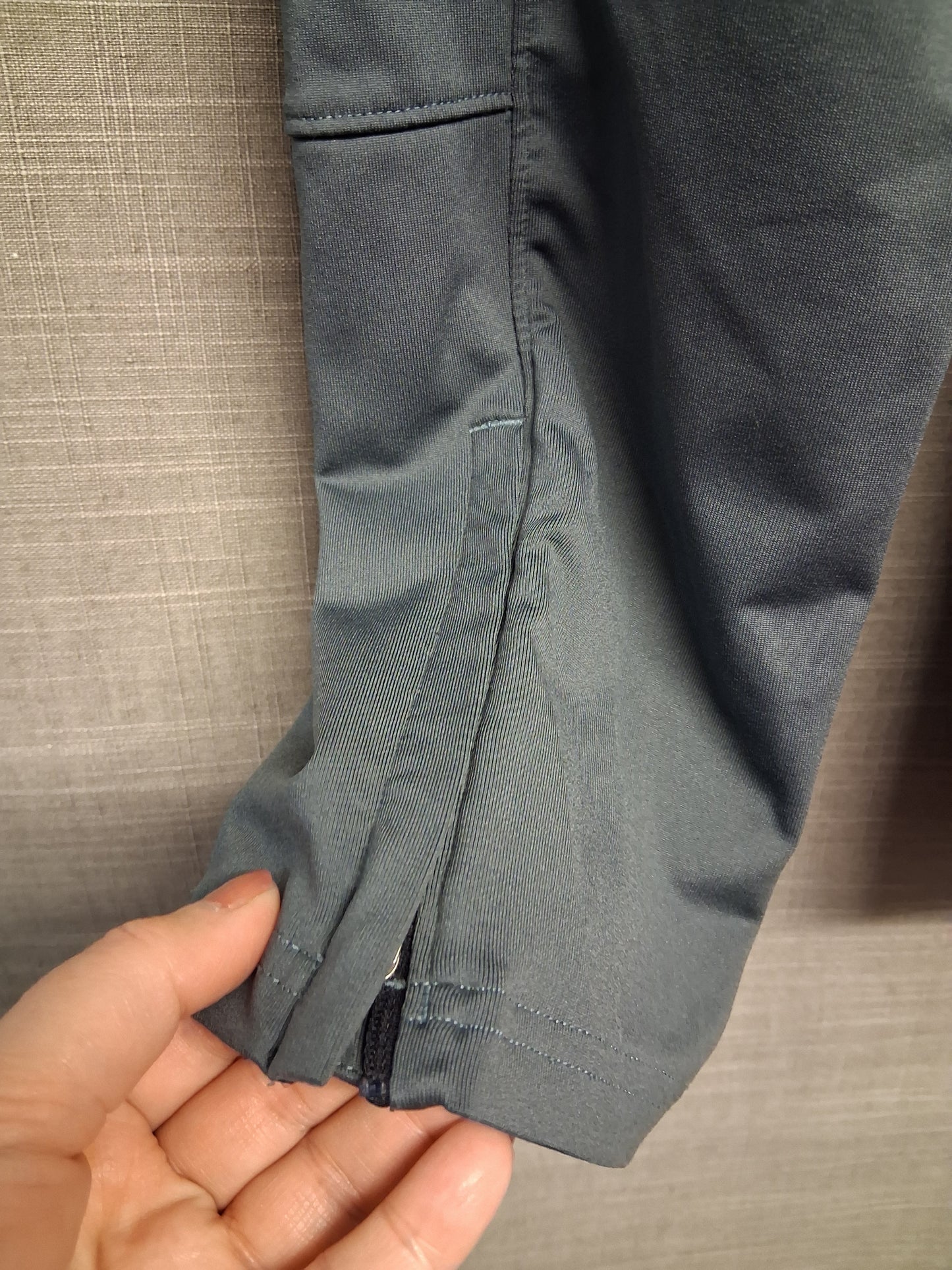 Under Armour Boys Grey Joggers Age 12-13 Years Youth Large