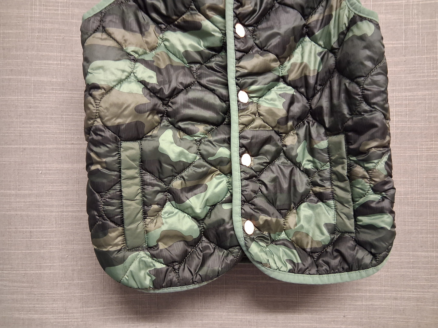 Marks & Spencer Boys Green Camouflage Lightly Padded Bodywarmer Gilet Age 3-4 Years