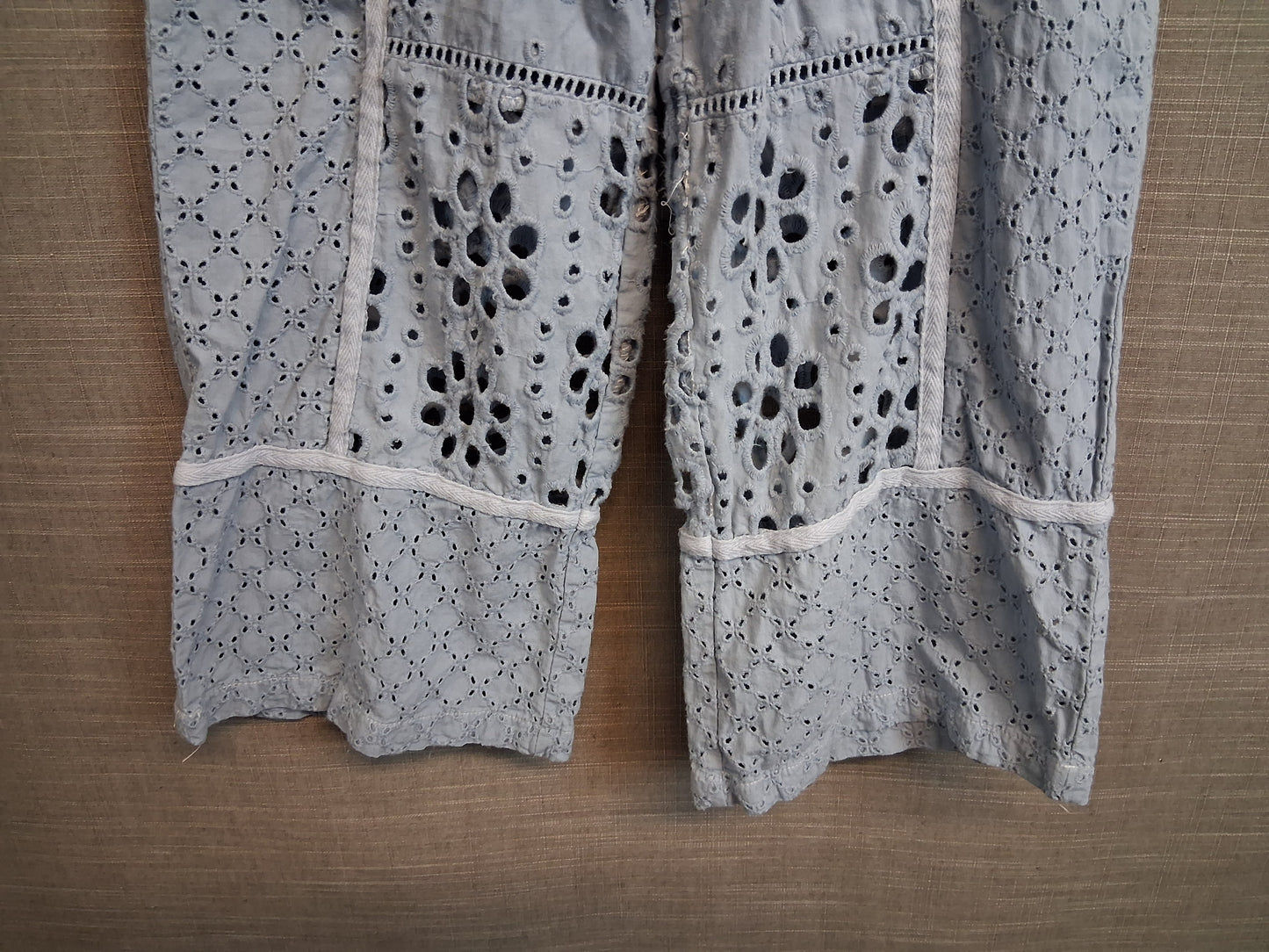 Zara Girls Blue Brodiere Anglaise  Crop Trousers Age 8 Years