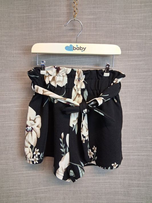 Shein Girls Black Floral Paperbag Shorts with Belt Age 7 Years