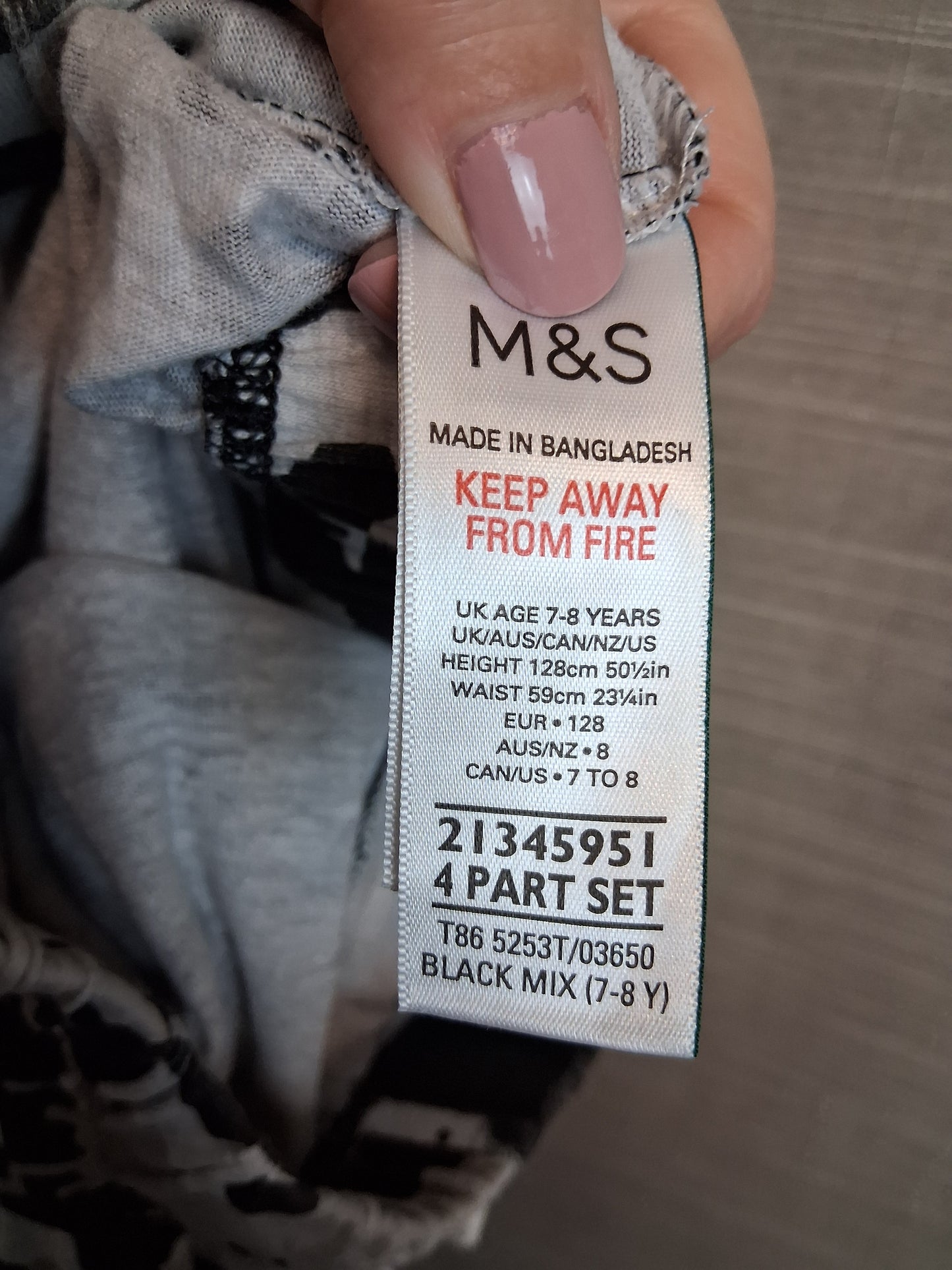 Marks and Spencer Pyjamas PJs 2 Piece Set Grey Camouflage T-Shirt Shorts Age 7-8 Years