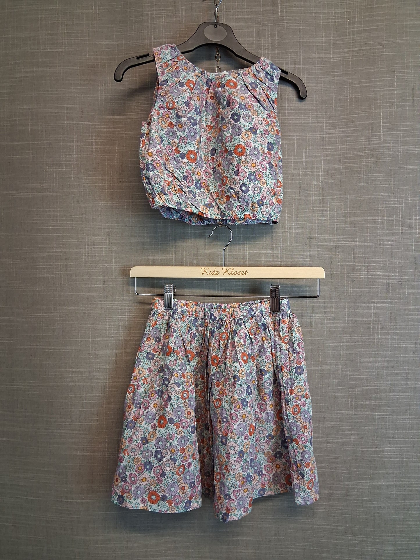 H&M Girls 2 Piece Outfit Shorts And Vest Multicolour Floral Age 6-7 Years