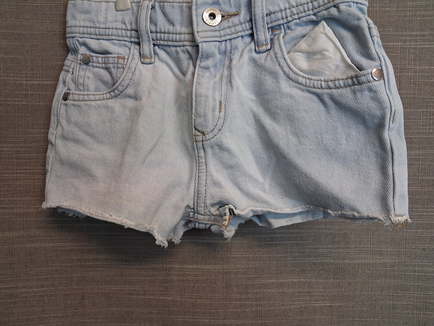 F&F Girls Light Blue Denim Shorts Age 6-7 Years Frayed Hem