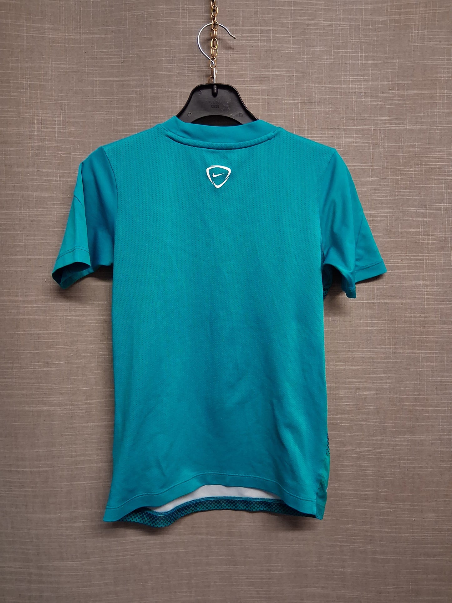 Nike Dri Fit Short Sleeve T-Shirt Teal Green Large Nike Tick Age 8-10 years